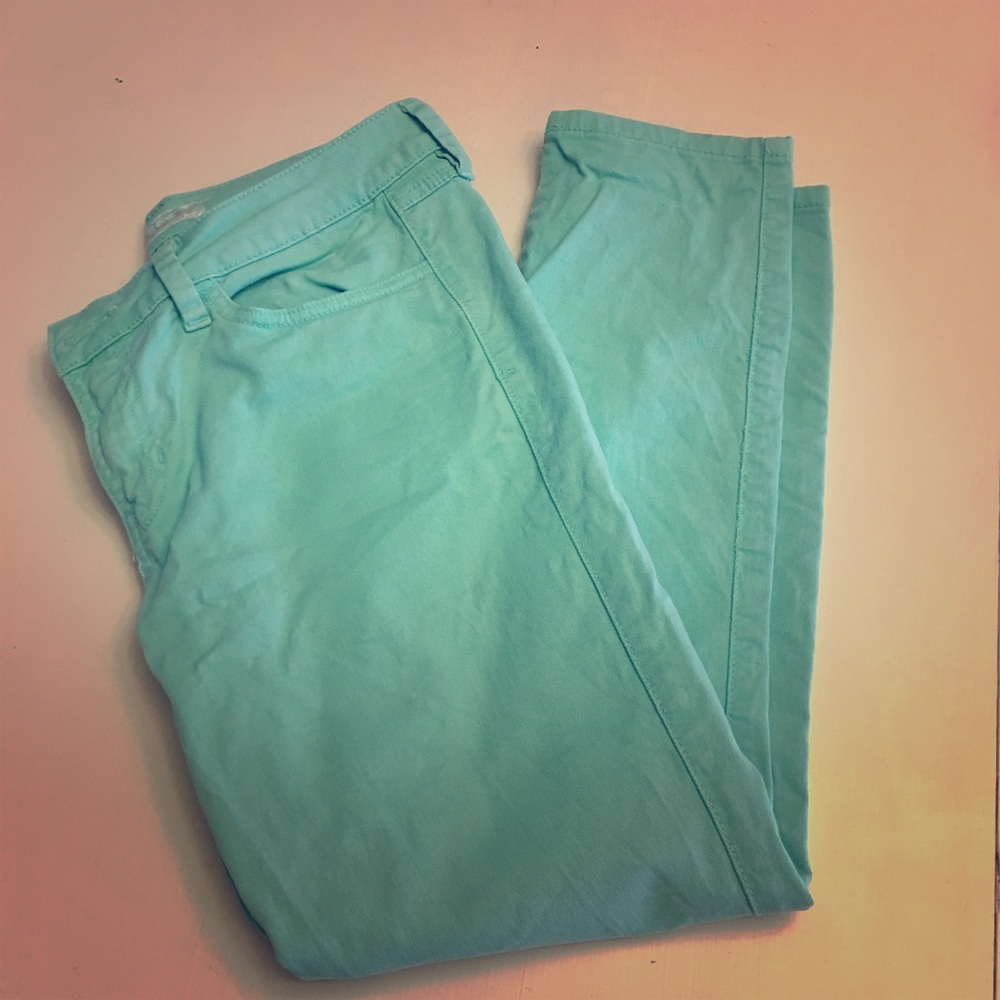 Mint Guess Capris
